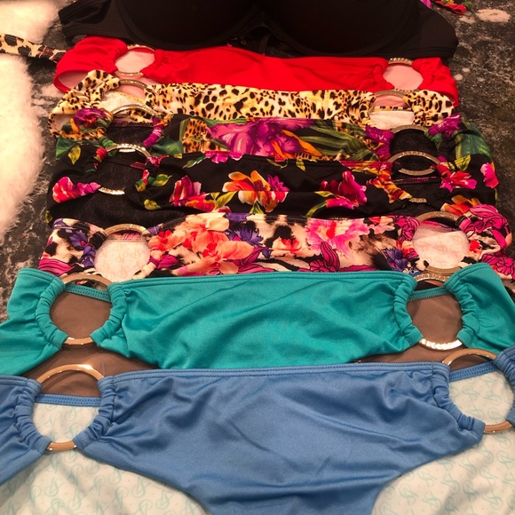 Exposure shot of all my VS bikini bombshells 34D and matching bottoms - Picture 14 of 16
